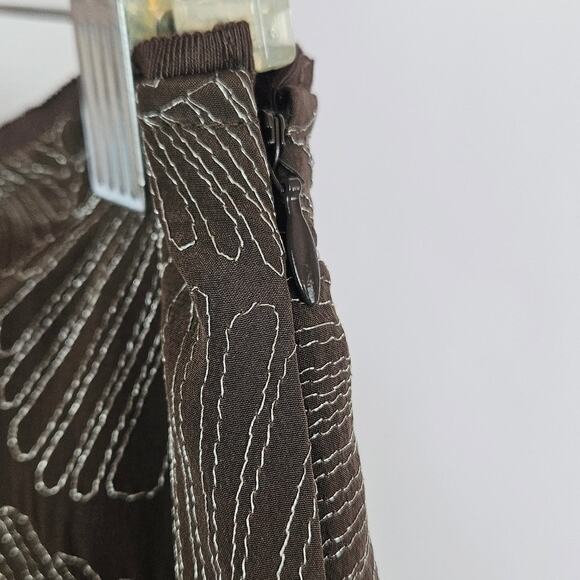 🦃Talbots Pure Silk Pleated Skirt Brown Silver Floral Embroidered Floral Size 12 - Picture 6 of 8